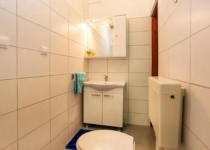 Holliday Lopac Villa *