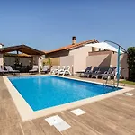 Holliday Lopac Villa *